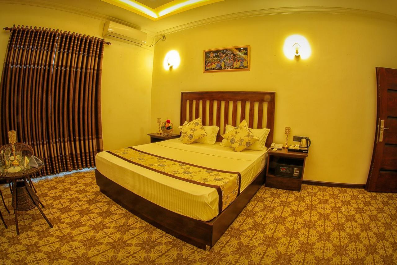 Euro Star Hotel Katunayaka Extérieur photo