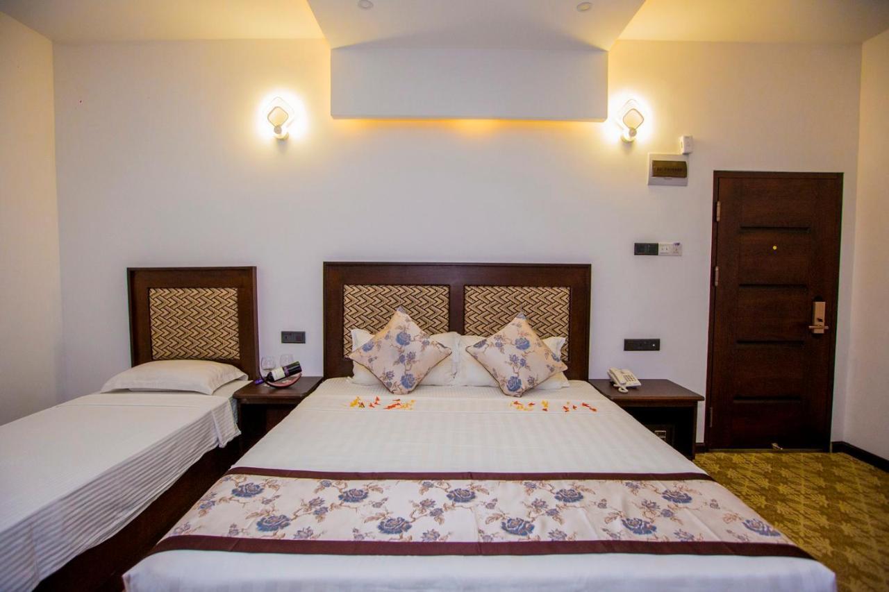 Euro Star Hotel Katunayaka Extérieur photo